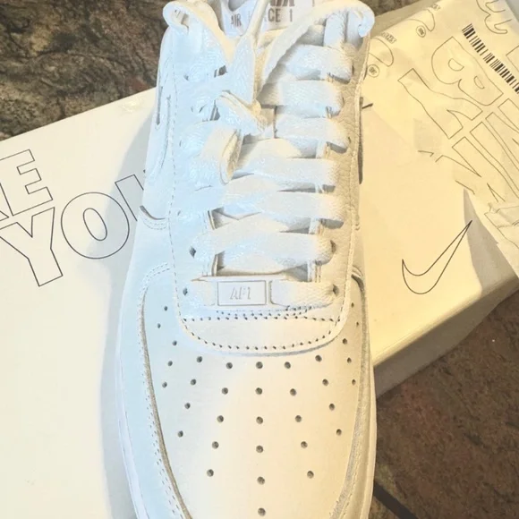 Nike White Air Force 1 Sneakers Iconic Design NWOT Box included - Picture 3 of 7